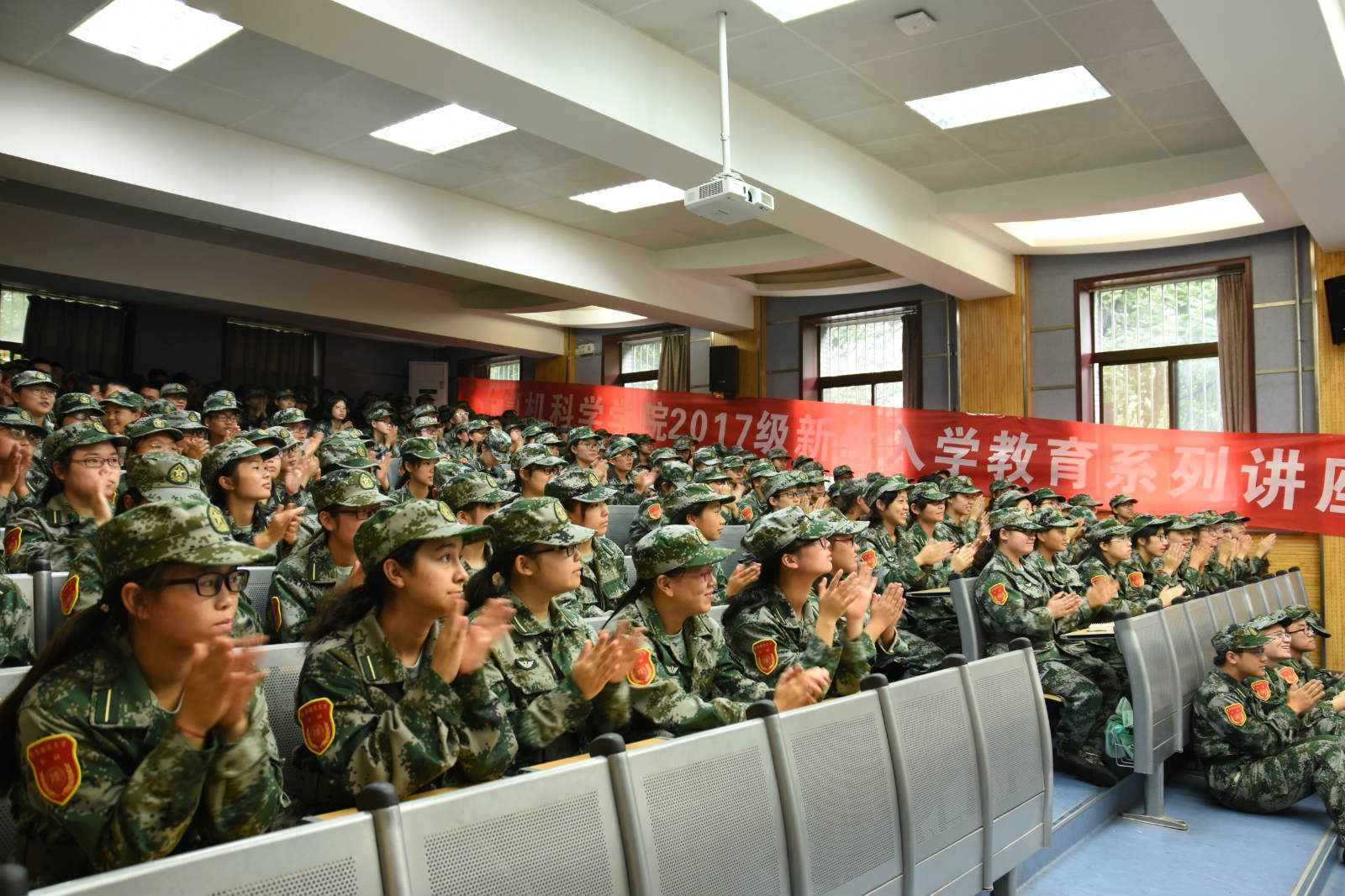 DSC_3513_meitu_1.jpg DSC_3513_meitu_1.jpg